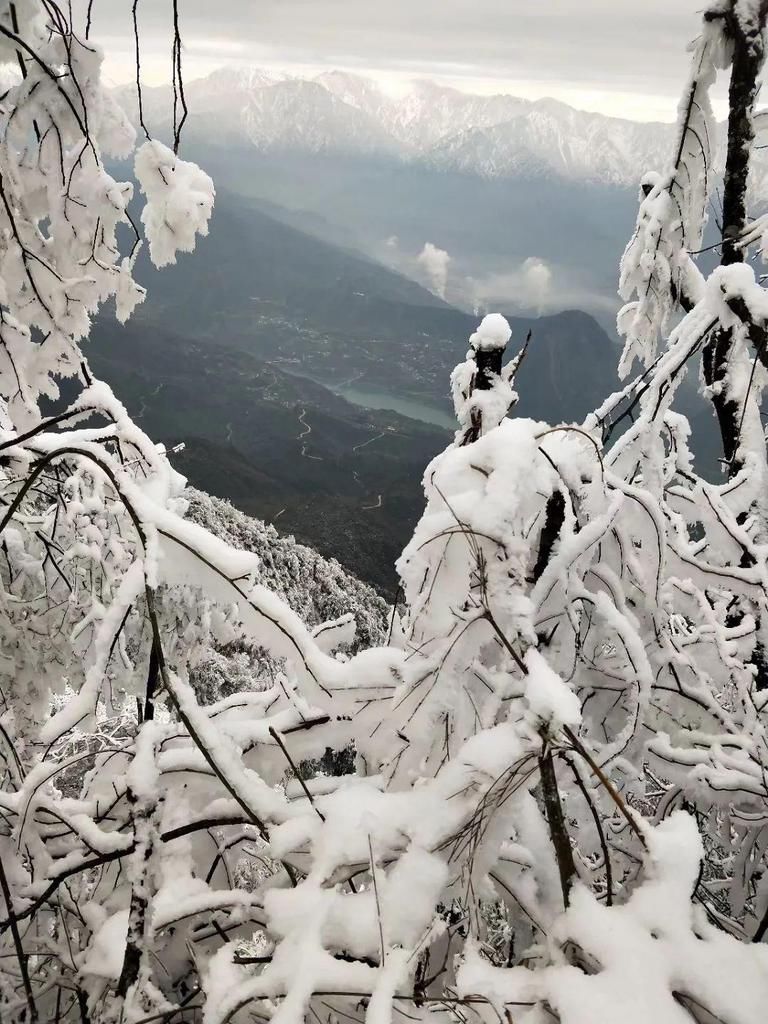 地方|汶川下雪了！这些地方，你最想去哪个？