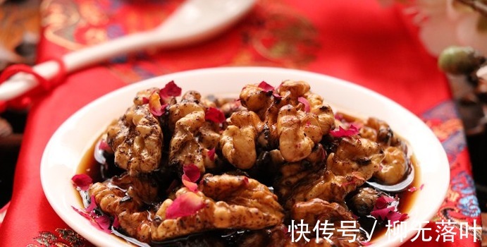 冬天，核桃和醋是绝配，坚持每周吃3回，很多人不知道有啥用！