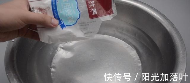 白醋|毛巾用久油腻有异味教你一个清洗技巧,毛巾洗完柔软干净无异味!