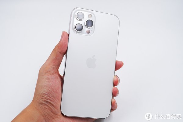 屏幕|有线平常心无线很尴尬,苹果iPhone 12 Pro Max充电评测