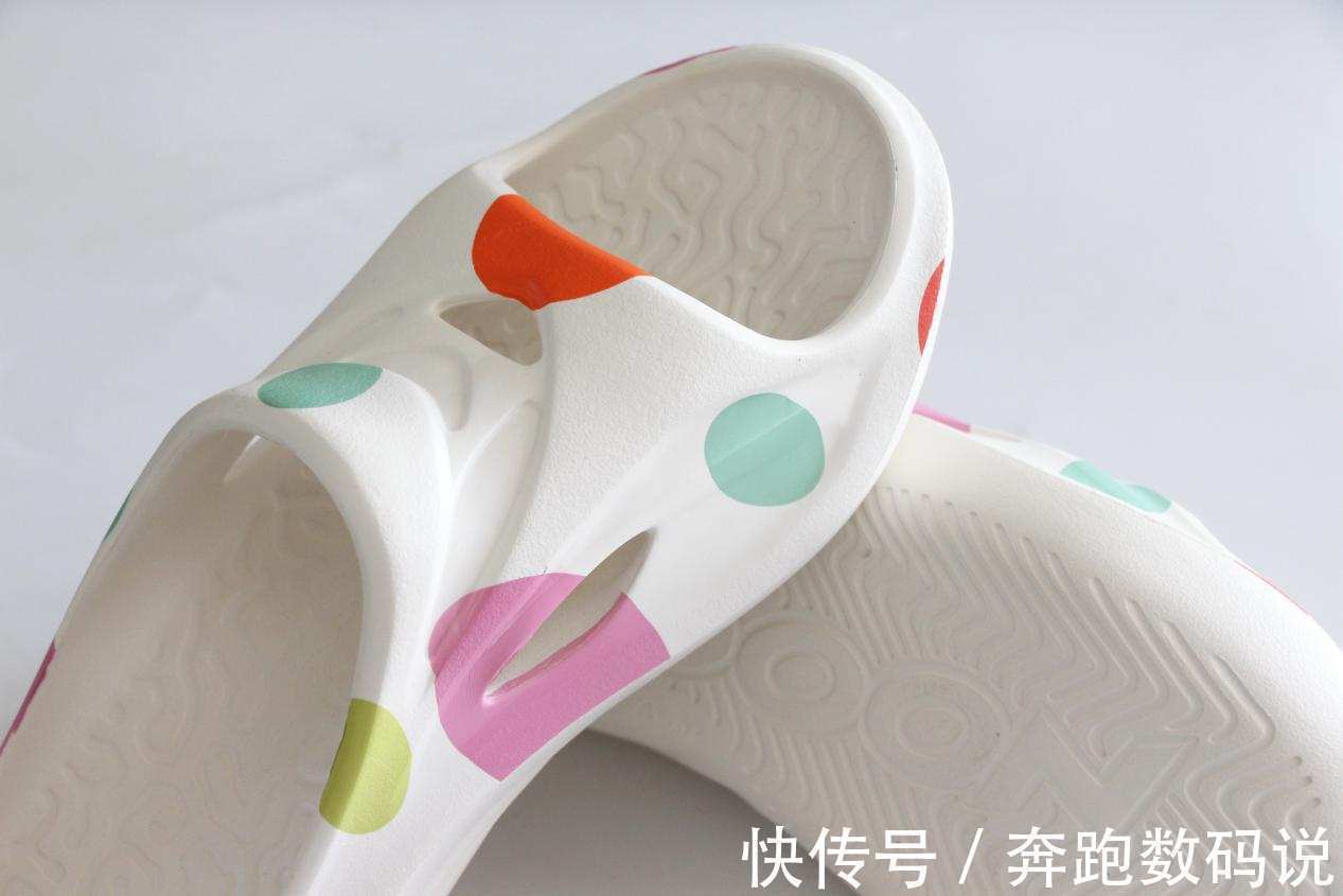 咕咚 缓震Q弹,运动恢复必不可少:咕咚运动恢复拖鞋