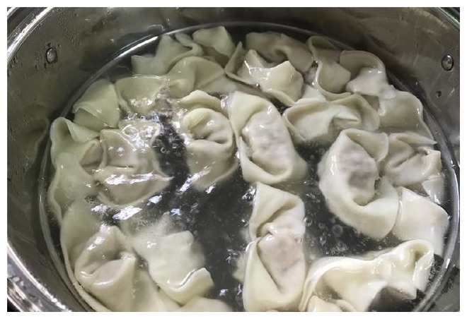 馄饨馅料中加了这2样，鲜到眉毛都掉下来了，吃一次就会上瘾