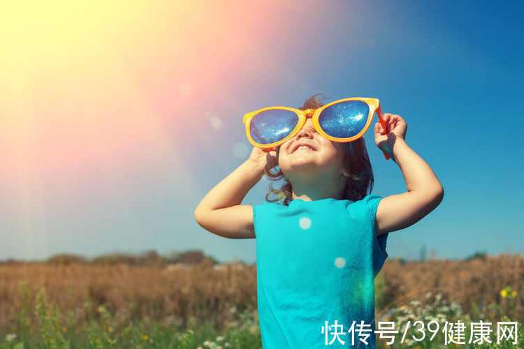 北京营养师协会|晒太阳补钙不靠谱!营养师:27种食物含钙量比牛奶高,建议多吃