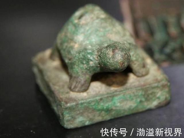 凌惠平#工地施工时,突然挖出了一具女尸,经历了两千年尸体竟然还有弹性