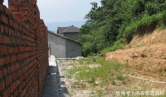 红线|宅基地4条“红线”别践踏!情节严重,使用权难保!望守法用地!