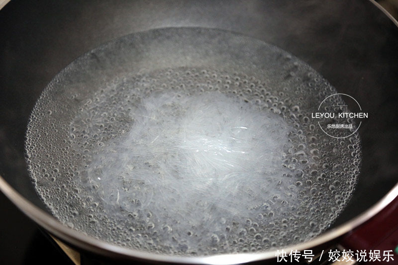 一看就很清爽的菜,做法简单,每次做一大盘不够吃