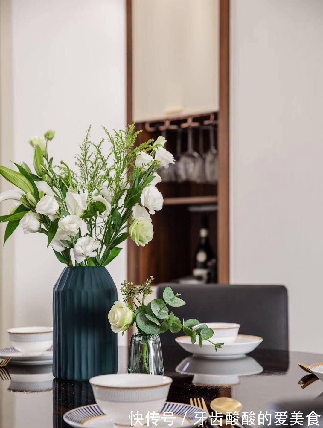 强迫症|139平港式轻奢风,全屋对称式设计,治愈你的强迫症,看着就舒服