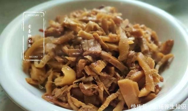 新年里，这菜一定要吃点，清香脆嫩又低脂，通肠道防便秘解腻开胃！