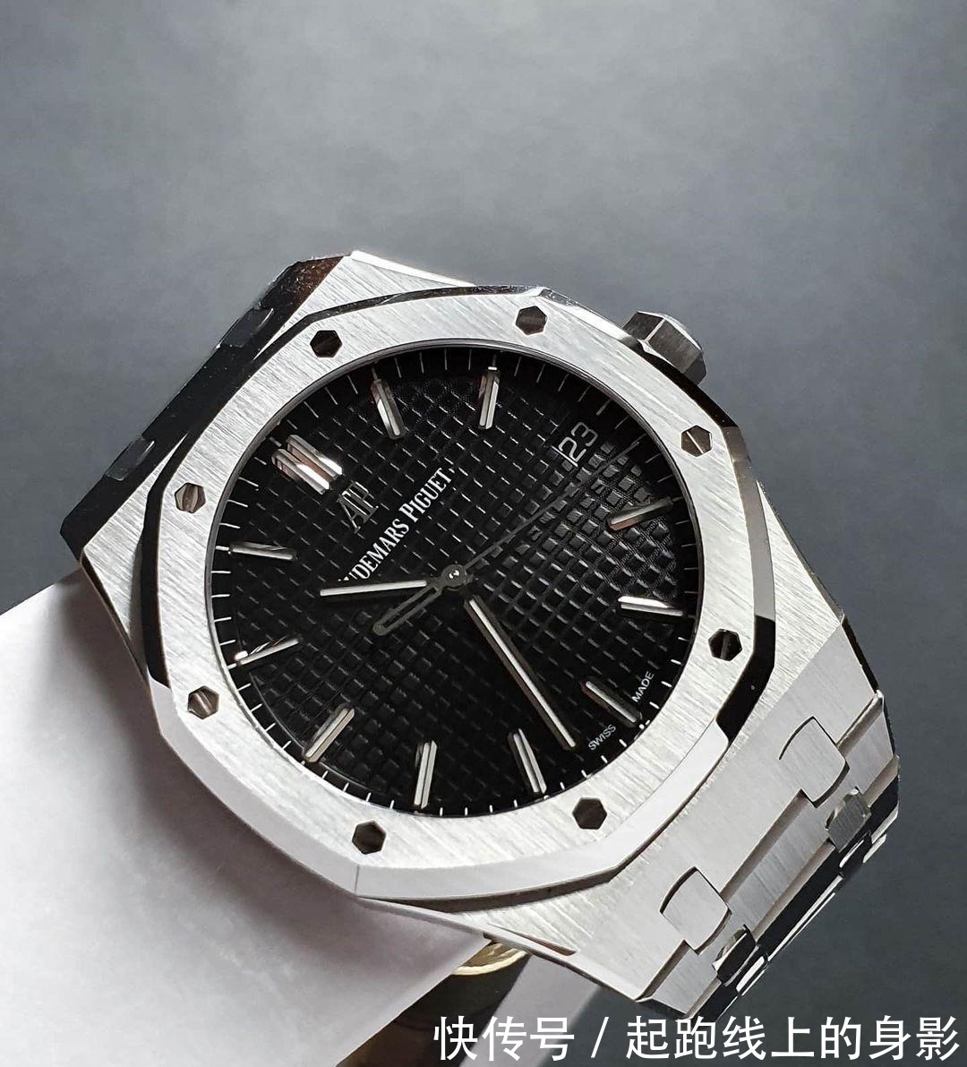 表带 2021年夏季热门运动腕表盘点,爱彼不如诗丹顿手雷不甘落后!