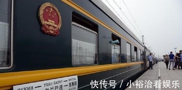 全程|中国最“煎熬”的火车：全程需要100多小时，游客：还只能躺着