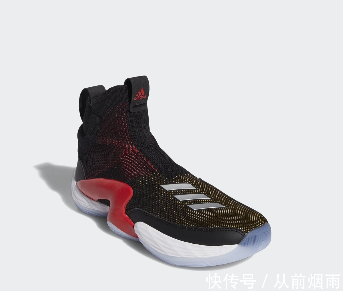 yeezy 本月首款 Yeezy 竟然是一双拖鞋!球鞋中的飞行夹克 Air Force 1