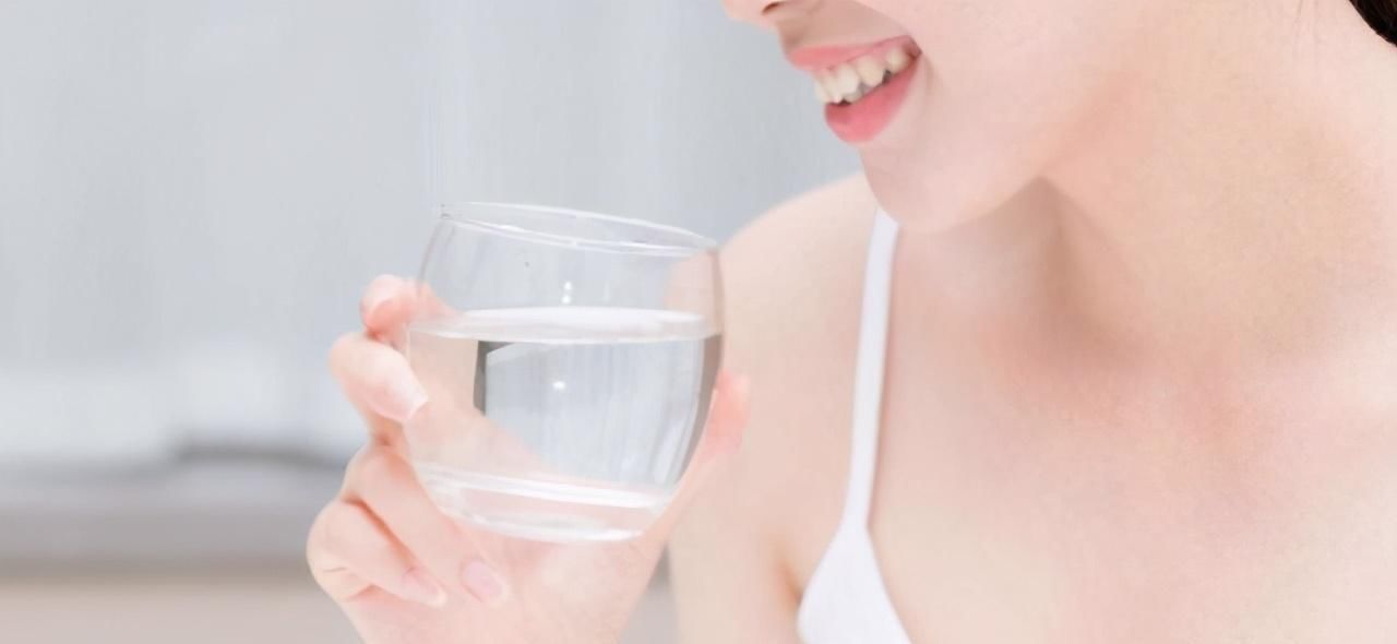 常年喝茶和只喝白开水，哪一种人身体更好？大