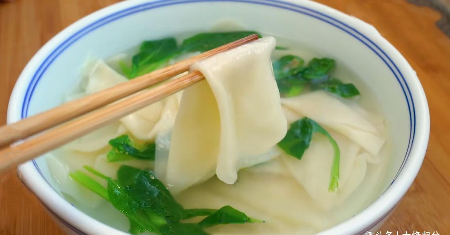 拉面|面条不需要手擀了，教你懒人做法，爽滑又筋道，比拉面还好吃