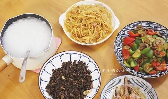 想法|晒晒一家三口的晚餐，灵巧搭配，每天不重样，网友：太有想法了