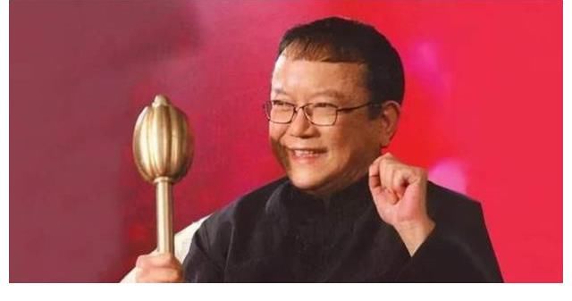 起诉|9年前，王刚因鉴定失误砸碎价值2亿的文物，遭起诉后结果如何？