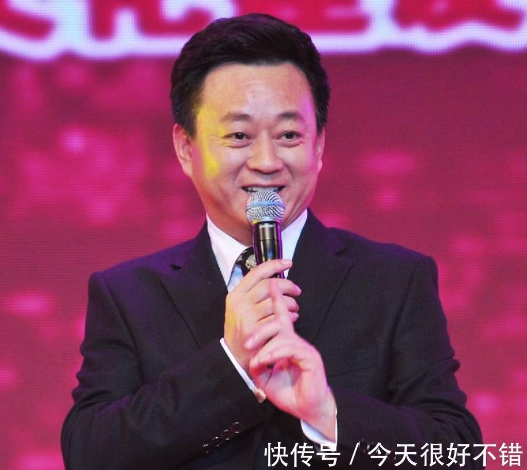 朱軍,終于在央視復(fù)出了,57歲精神煥發(fā)精神飽滿