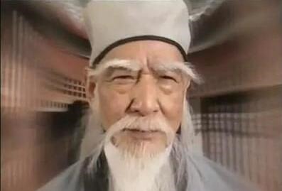 扫地僧#此人是萧峰“半个徒弟”,武功却力压萧峰,扫地僧完全不是对手