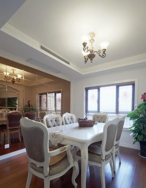 简欧风格|晒晒113平的婚房,简欧风格太适合做婚房了,餐厅隔断就很亮眼