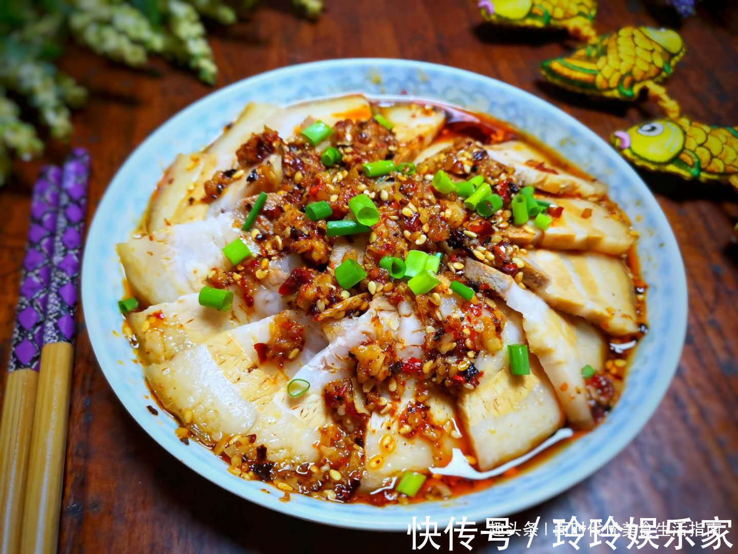 蒜泥白肉家常做法,清爽不油腻,简单几个步骤,比饭店的还好吃