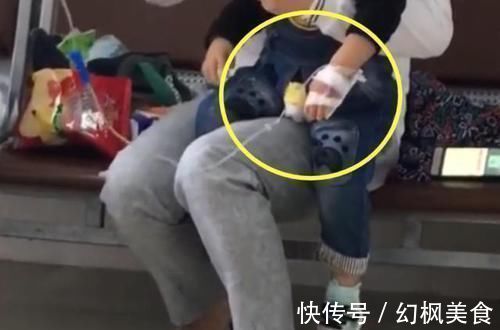 宝妈|儿子发高烧要挂水,宝爸急忙赶往医院,看到宝妈的手后忍不住泪目