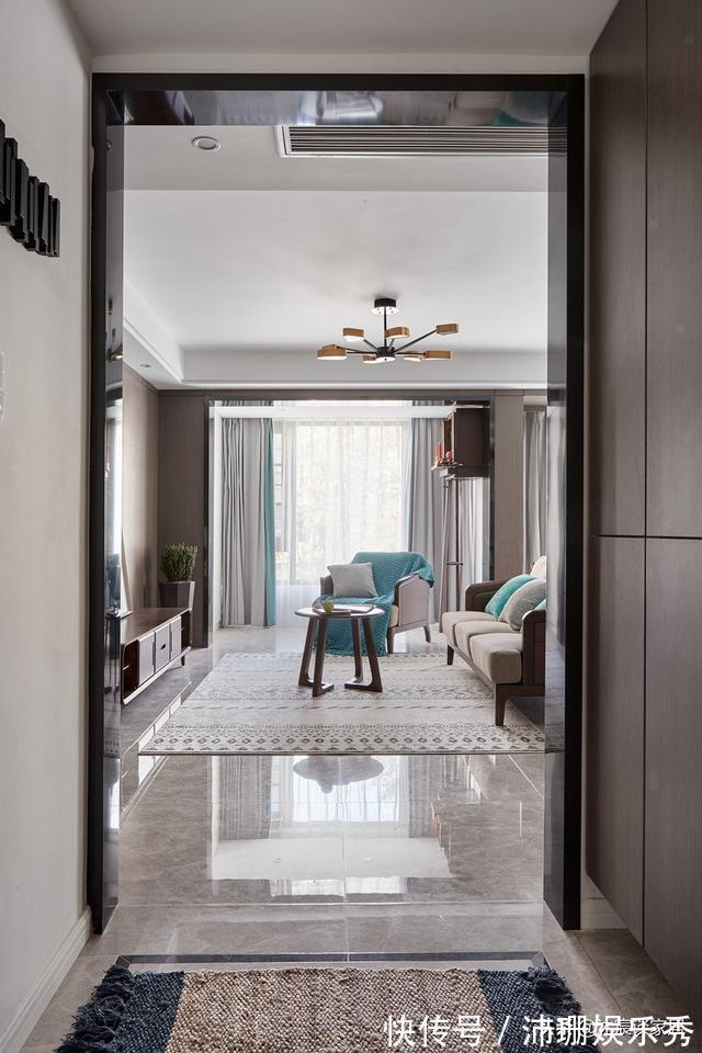 大气|越来越多人喜欢横厅,看完她家,发现不是一般的大气,简约又高级