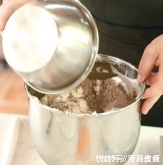 奶油|学会在家做黑王子蛋糕,再也不用出门买了