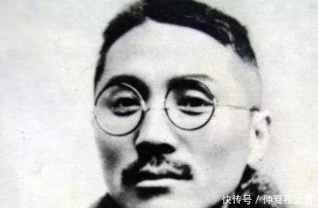 真正的斧头帮帮主 是个戴着眼镜的文弱书生 他的名字震慑上海滩 快资讯