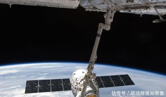 爆炸事故 俄罗斯要求美方解释龙飞船抵达空间站后出现类似酒精气味的问题