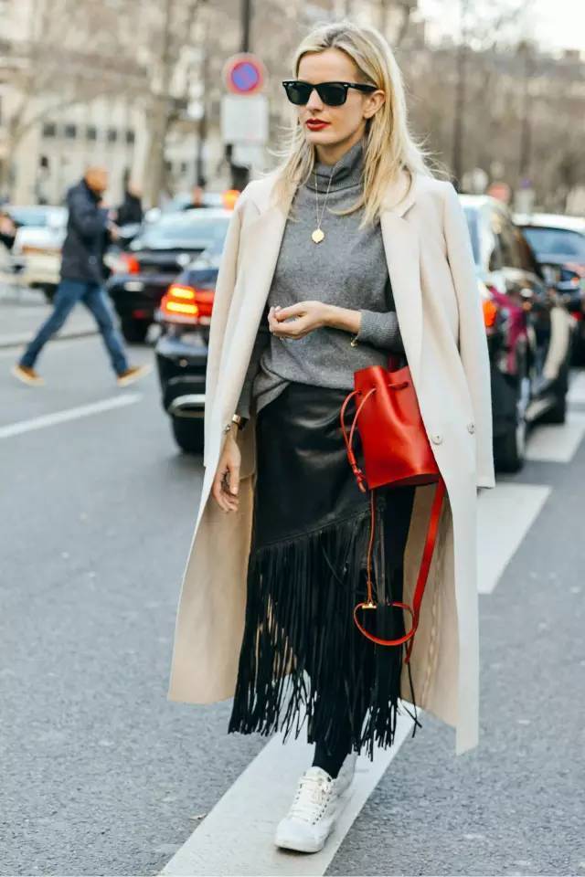 穿搭 小高领+卫衣、小高领+大衣,这件内搭帮你解决所有的穿搭困扰!