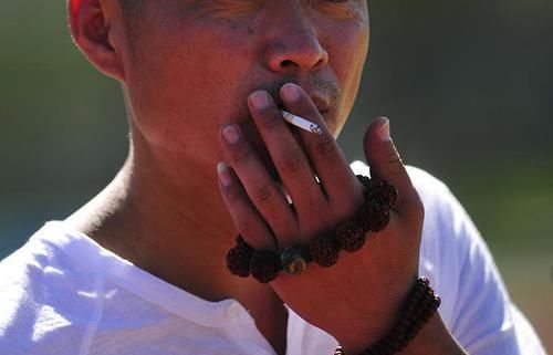 睡眠时间|老实告诉你:晨起有这3个行为的人,健康会离你越来越远