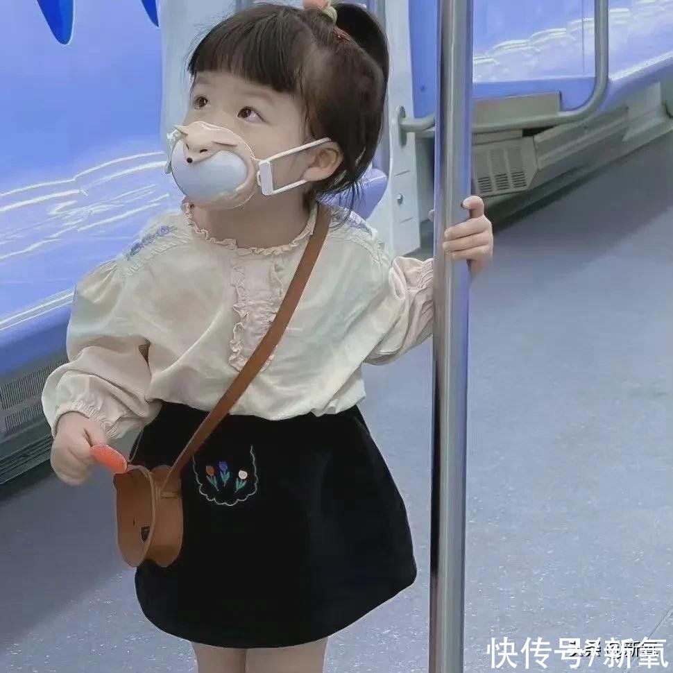 裴佳欣|贵圈颜值被吐槽一代不如一代，真正的漫画颜门面脸却都流落民间…