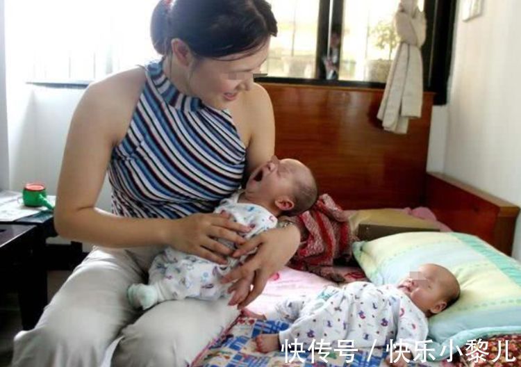 母乳喂养|母乳喂养的尴尬时刻:宝宝在公共场合饿得直哭,宝妈到底喂不喂?