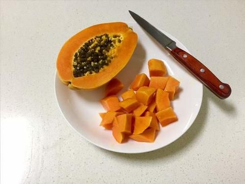 木瓜银耳莲子汤，美白养颜又滋补，是女性的福音