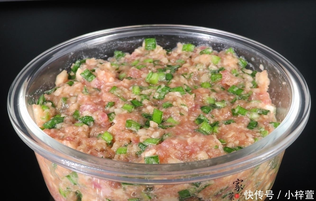 菜菜|拌饺子馅时,牢记放“此物”,不管是包什么馅的饺子都好吃不腻