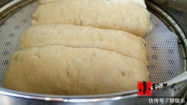 1碗面粉加半碗红豆，教你做红豆蜂蜜卷，松软香甜，全家人都爱吃
