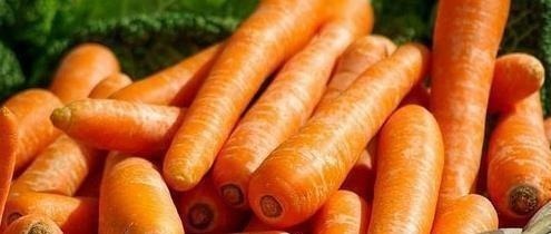 小米|胡萝卜和此物一起煮,大肚腩消失了,失眠好了,为了健康了解下