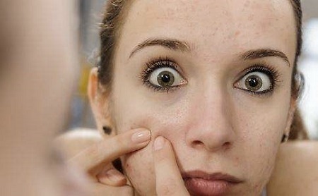 肌肤粗糙的原因是什么呢?有没有什么改善的方法?