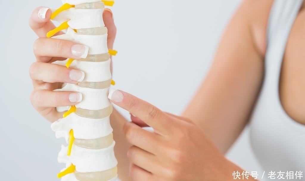 坐骨神经|腰椎间盘突出压迫坐骨神经痛,可以自愈吗?