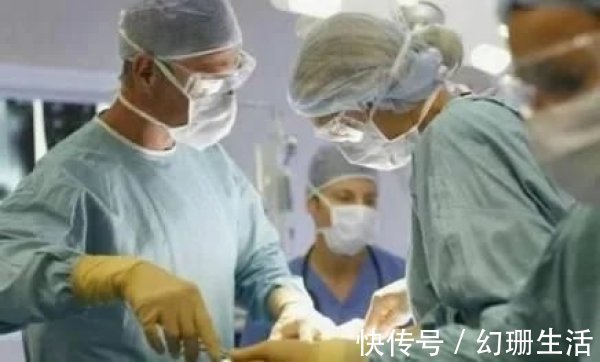 称赞|4岁孩子从楼顶坠落,妈妈竟然不准人抱,医生称赞其聪明!