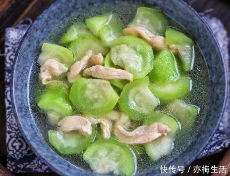 美容養顏|它和絲瓜配著一起煮絕配，湯鮮味美，成本不到10塊錢，夏天吃有口福了