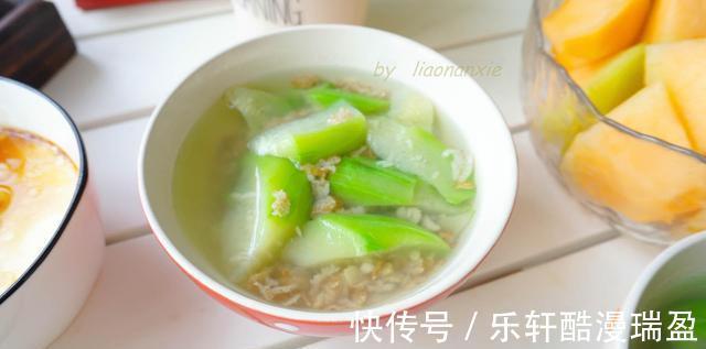 中老年人|早餐时间，女儿看到我做好的酱汁煎蛋，乖乖，两眼都放光了