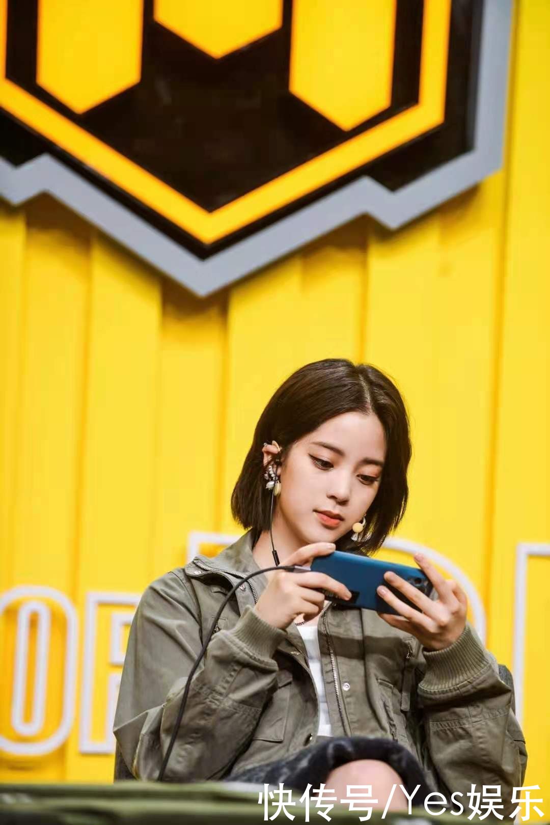 大提琴|欧阳娜娜直播打游戏被围观 这才是大提琴女神的另一面