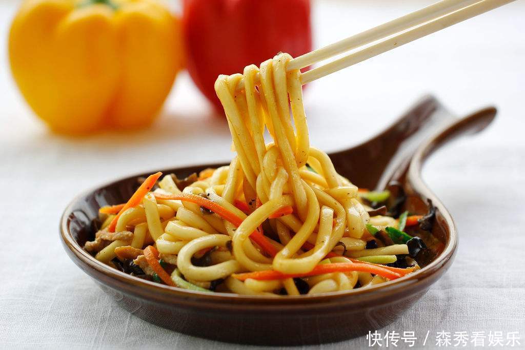  土豆粉|炒土豆粉。制作简单又快手，可以直接做主食吃也可以做下饭菜