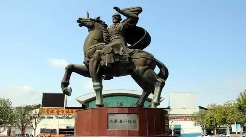 自立|秦朝灭亡的消息如何传递到远在南方的赵佗，使其自立为王？