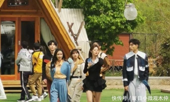 郑恺济南录制跑男,全程都在追苗苗,网友表示这期录制太甜了