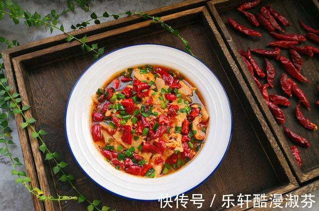 水煮肉片|水煮肉片的家常做法，做好之后肉片滑嫩，下饭又解馋