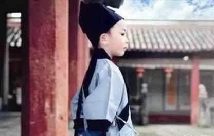  举人|秀才出一上联，举人、进士都对不出，最后被一8岁小孩对出绝对