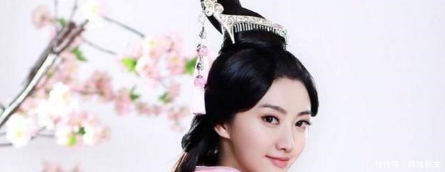 王莽|发现了飞机,让妻子穿短裙,历史学家都怀疑他是否是穿越过去的