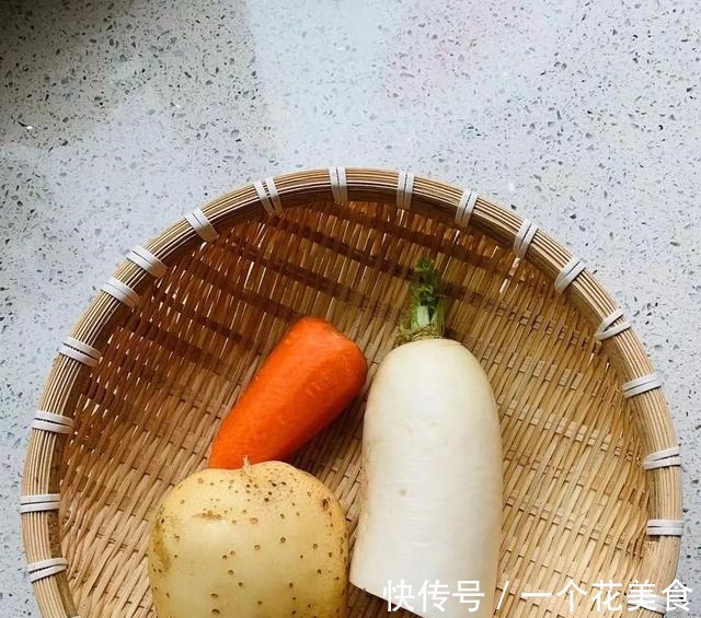 食牛腩|时光分两半，一半好消磨，一半食牛腩！