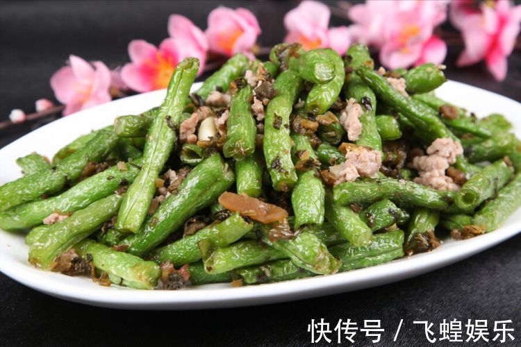 爽口|炒豆角，不要焯水或者过油，下锅前多做1步，豆角翠绿爽口不发黑
